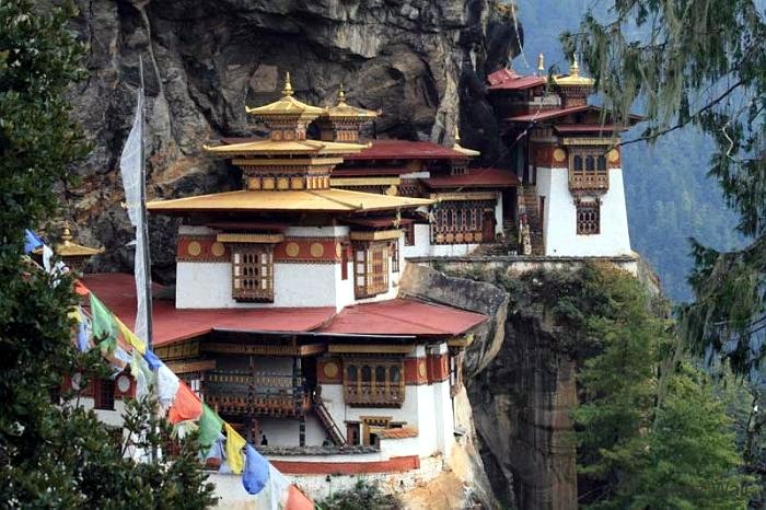 Bhutan - Królestwo Himalajów