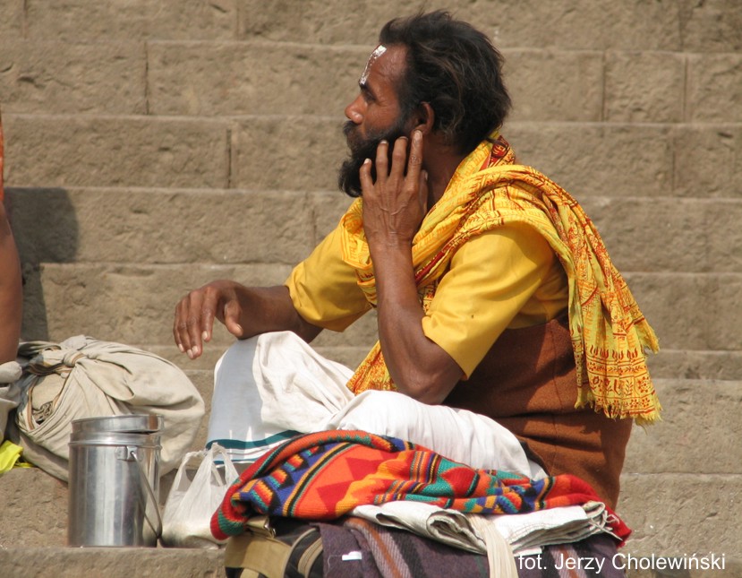 Indie_wycieczka_indywidualna_glob_sadhu_ganges Indie Wycieczka Waranasi