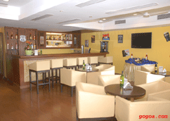 Baywatch Resort Dining Features 