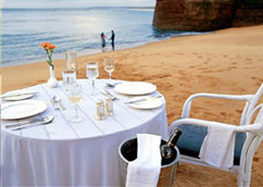 Taj Fort Aguada Beach Resort Dining Features
